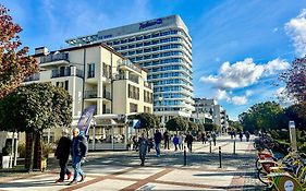 Apartamenty Promenada z tarasem i parkingiem - Apartamenty na Wyspie